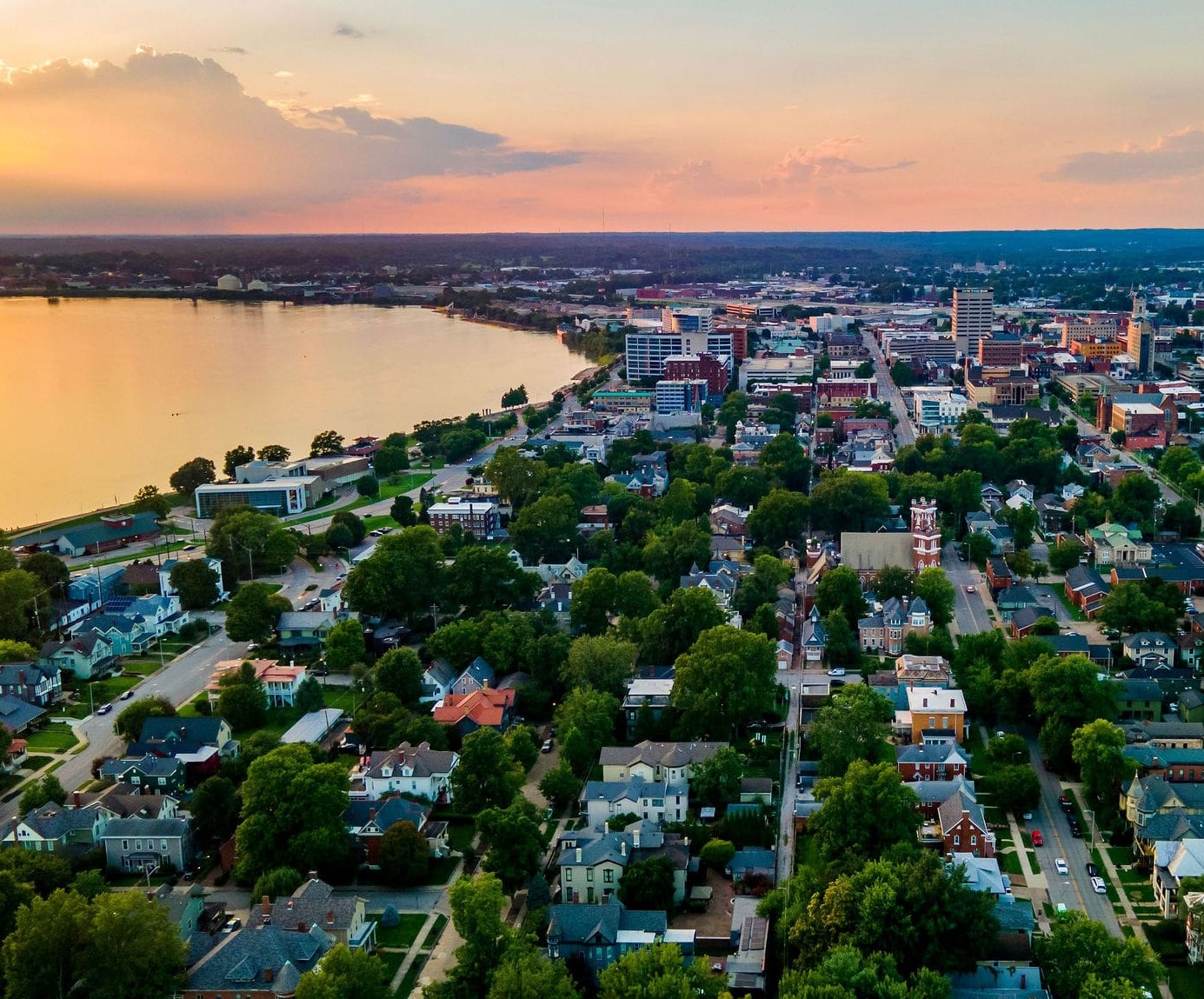 Evansville Riverfront at sunset_Tymeallo_cropped