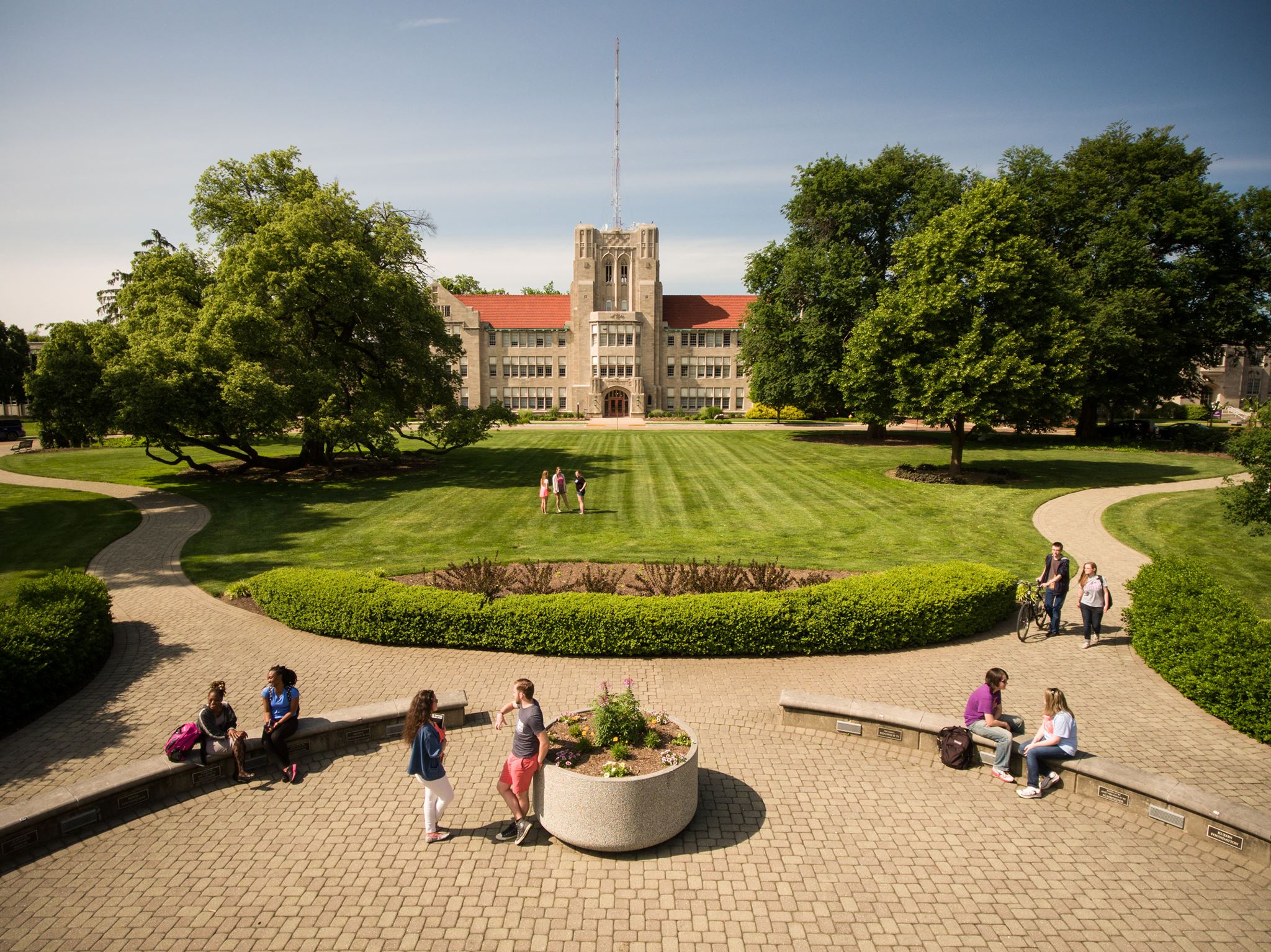 evansville university campus tour