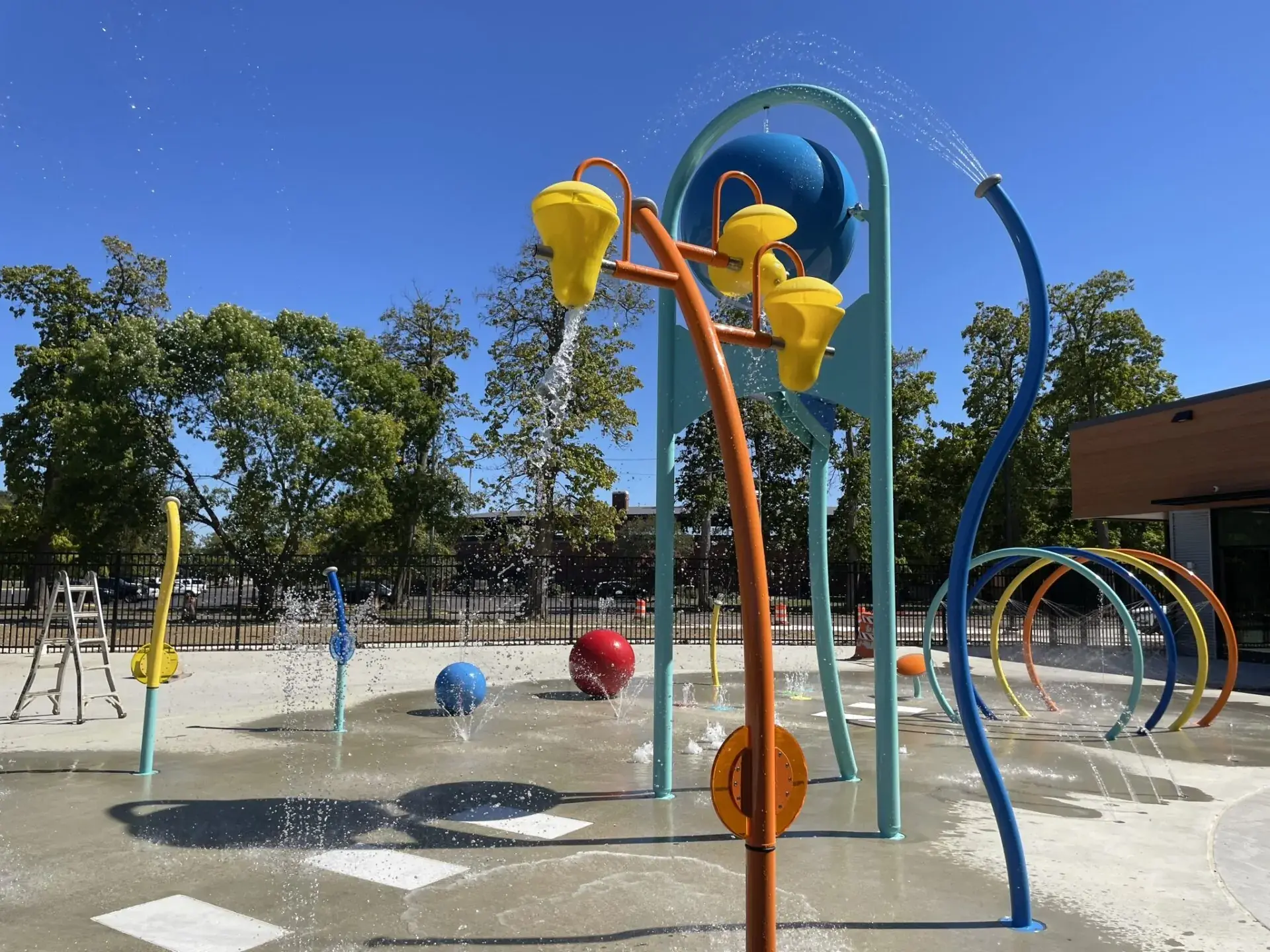 deaconess aquatic center splash pad