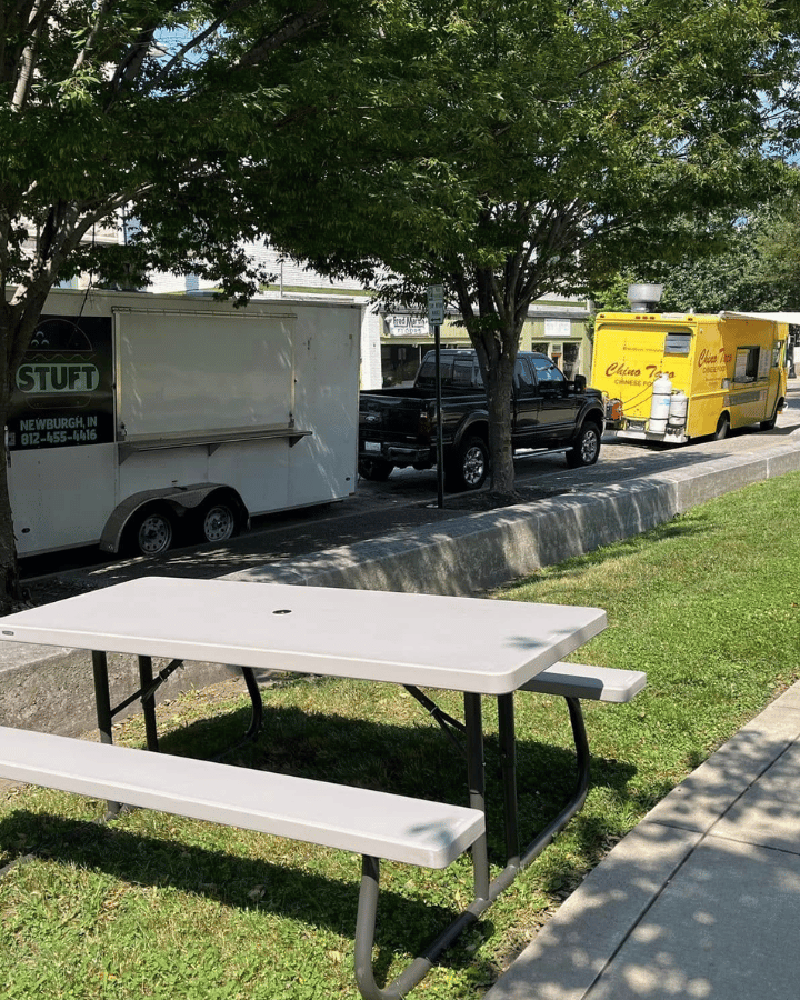 lunch on the lawn
